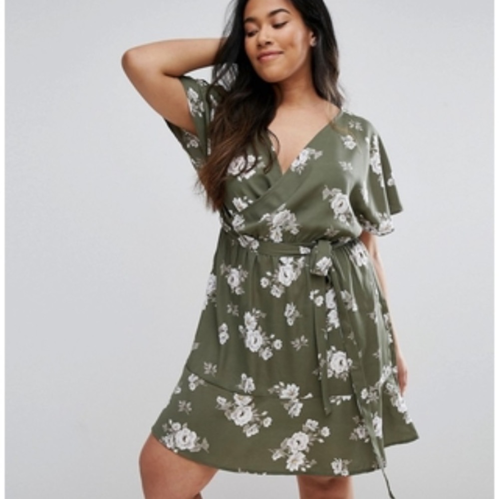 ASOS CURVE - New Look Curve Floral Wrap Dress